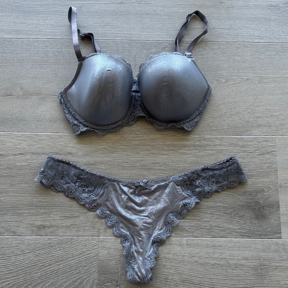 Victoria's Secret Shimmery Silver Lace Bra & Thong Set - Picture 3 of 6